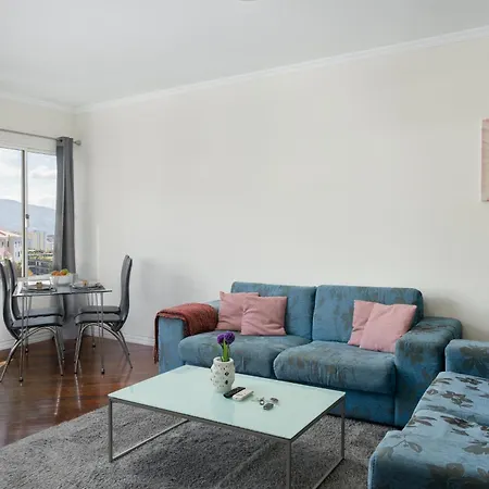 Golden Star Av By An Island *